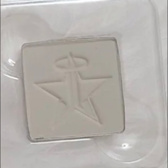 Jeffree Star Eyeshadow Single Pan Casket Ready - Picture 3 of 3